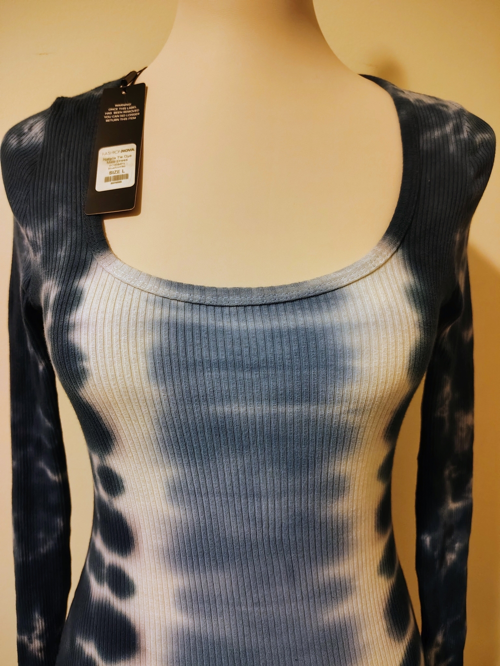 Fashion Nova Blue Tie-Dye Long Sleeve Bodycon Dress - Picture 8 of 10